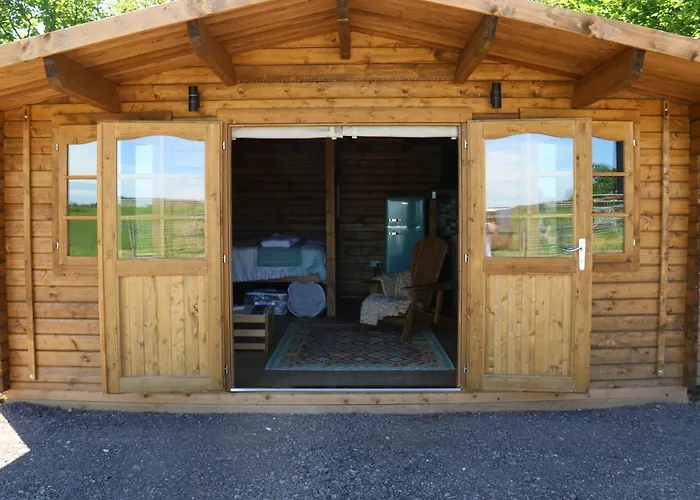 Knapp Farm Glamping Lodge 2
